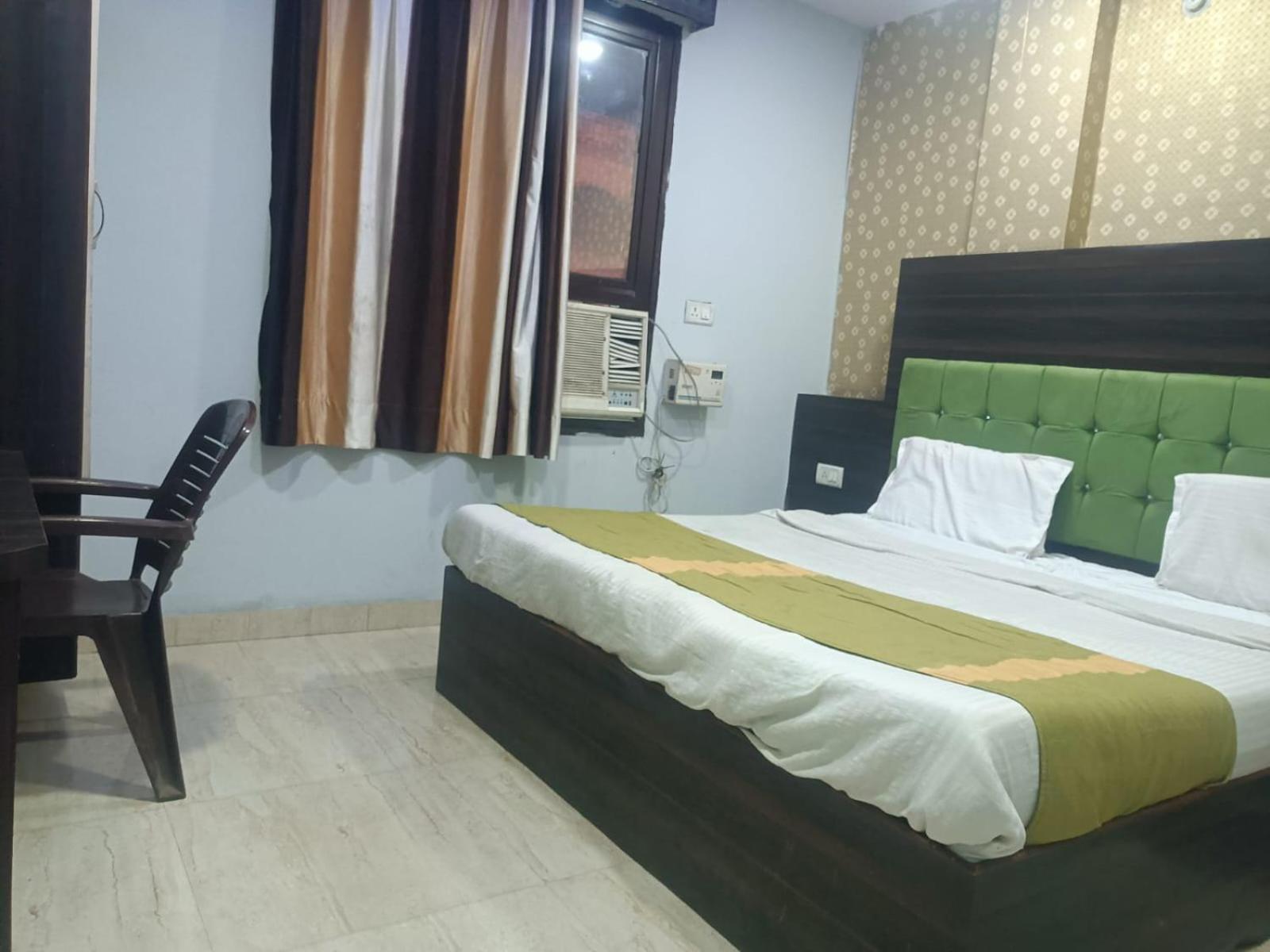 Hotel Park Avenue Lucknow Exteriör bild