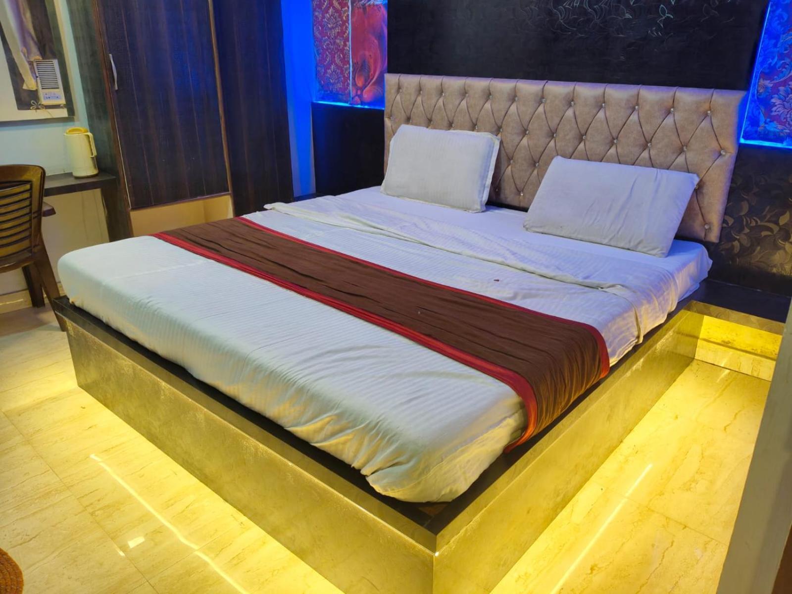 Hotel Park Avenue Lucknow Rum bild