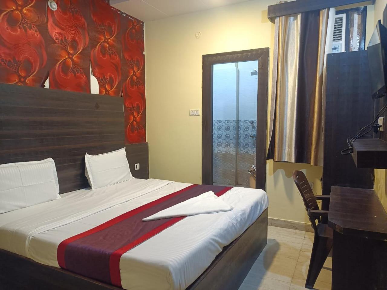 Hotel Park Avenue Lucknow Exteriör bild