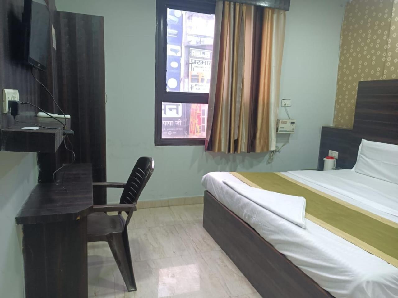 Hotel Park Avenue Lucknow Exteriör bild