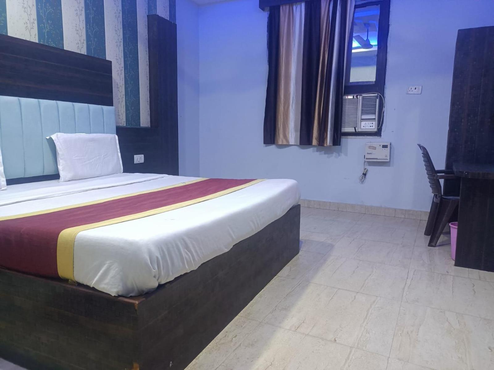 Hotel Park Avenue Lucknow Exteriör bild