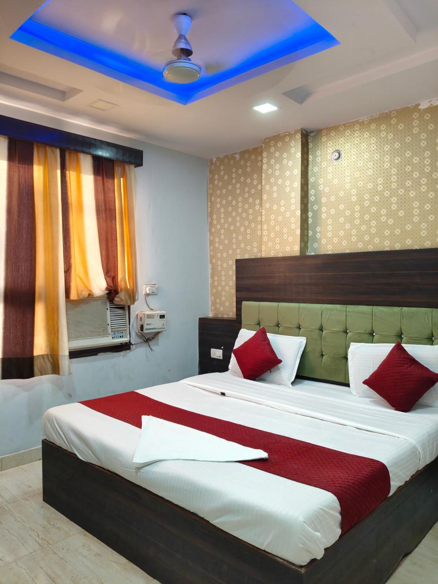 Hotel Park Avenue Lucknow Exteriör bild