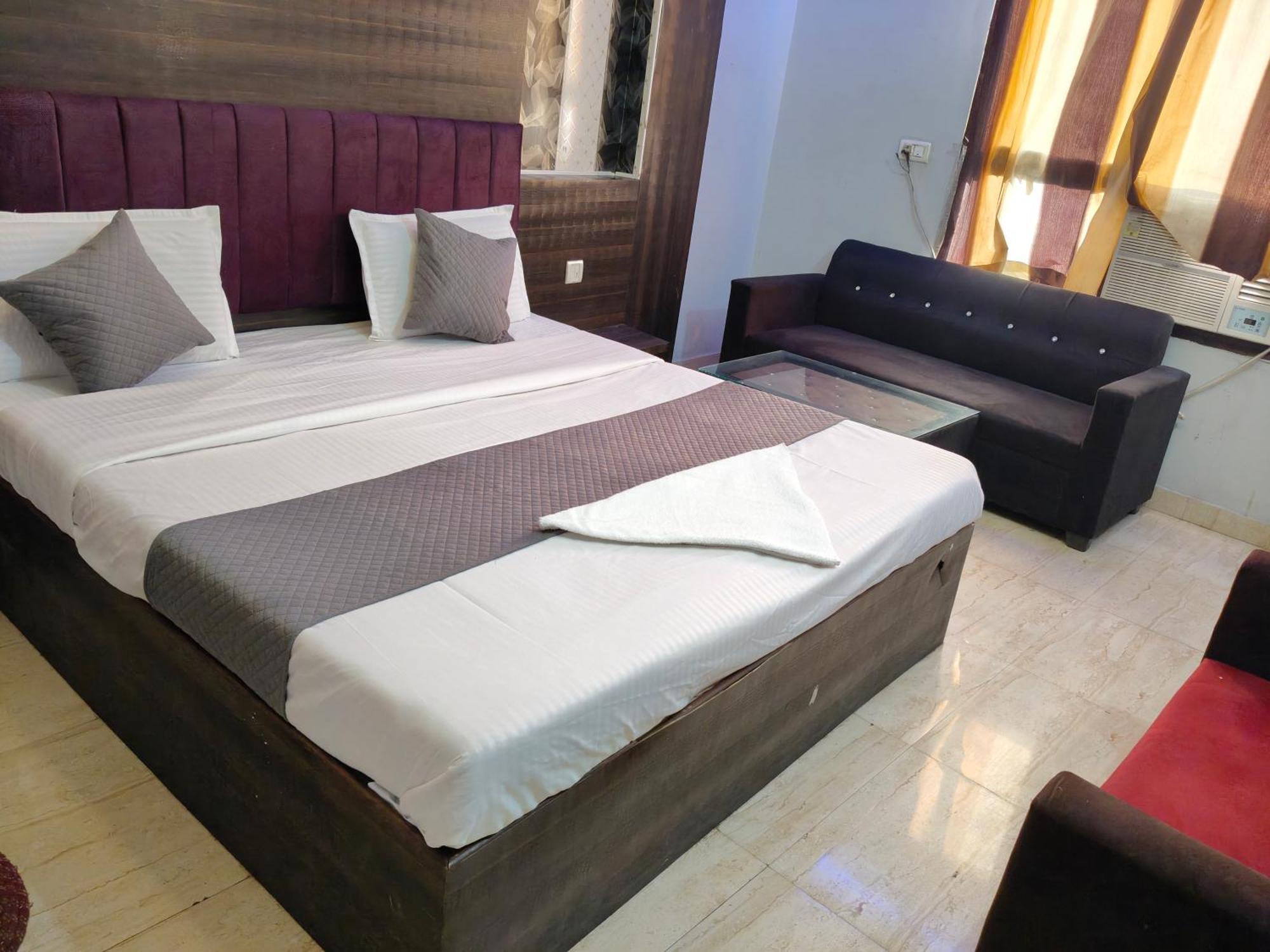 Hotel Park Avenue Lucknow Exteriör bild